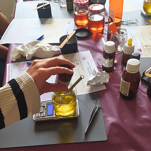 Talleres de Cosmética natural y plantas medicinales para grupos y celebraciones en barcelona 14 cosmetica grupos regalo barcelona