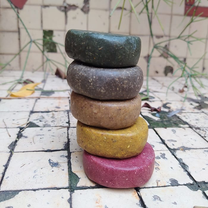 Ejemplo de champú sólido creado por alumna adaptado a su cabello