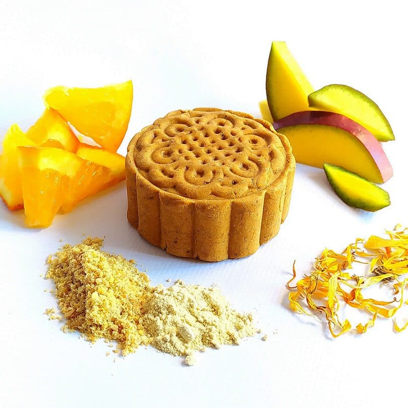 Champú sólido con cúrcuma elaborado en el curso de champú sólido con ingredientes naturales